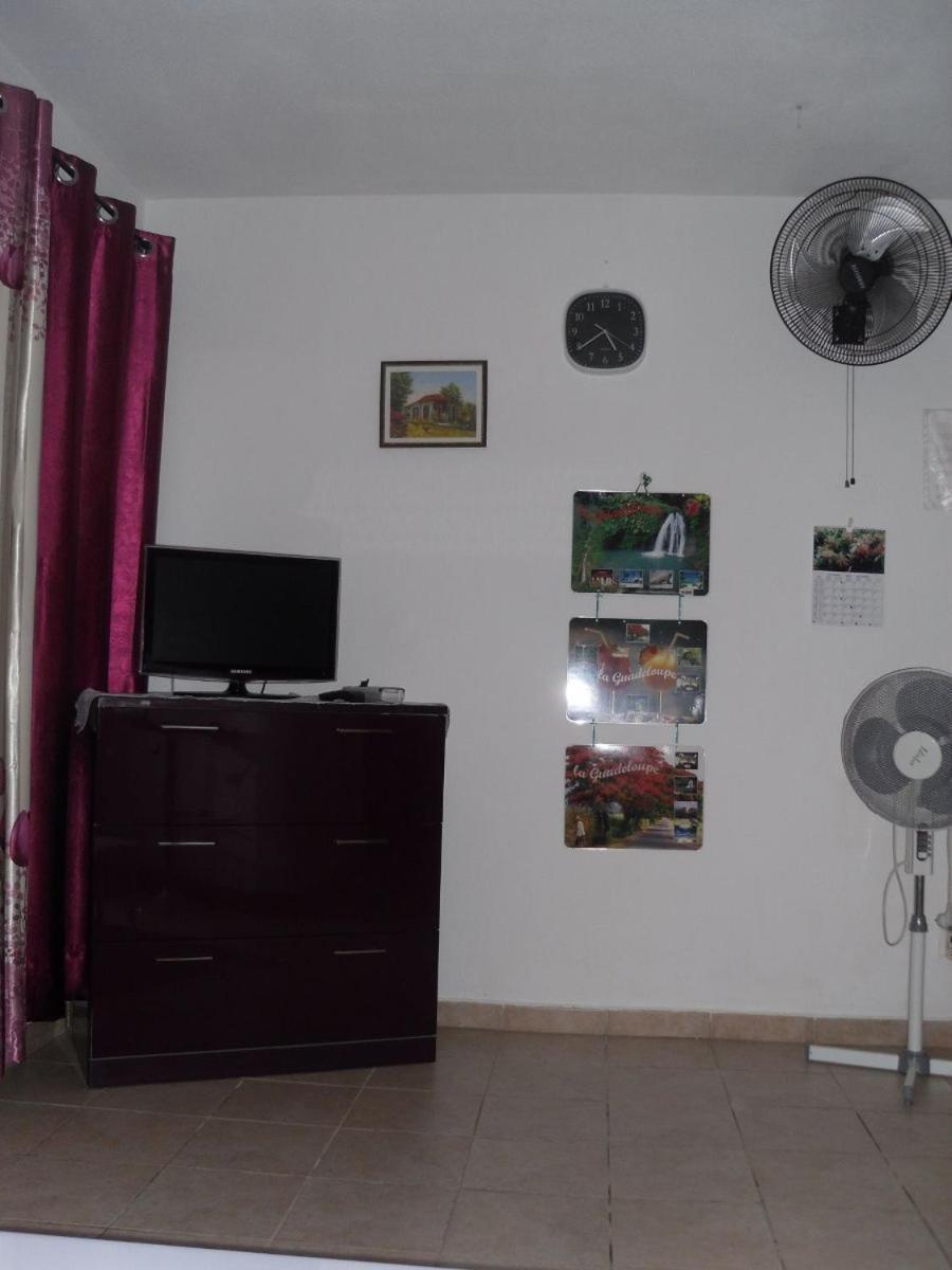 Du Cote De Sainte-Anne Apartment ภายนอก รูปภาพ