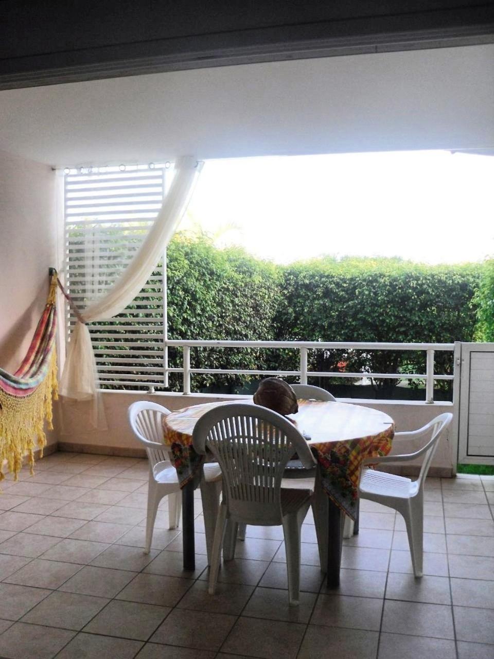 Du Cote De Sainte-Anne Apartment ภายนอก รูปภาพ